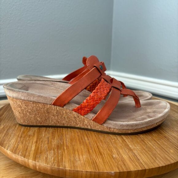 UGG AUSTRALIA MADDIE CORK WEDGE STRAPY THONG SANDALS IN FIRE OPAL SIZE 8 - Picture 1 of 9